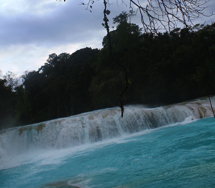 Cascada de Agua Azul. Fotografía de Karolina Caicedo Flórez. 