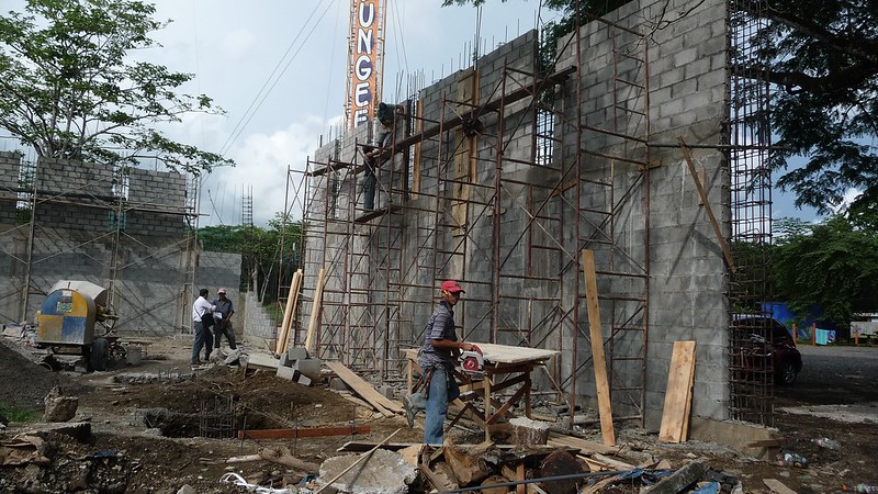 hombres construccin en Costa Rica